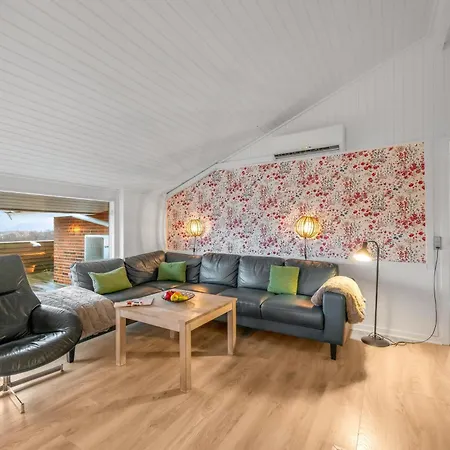 Feriehus With Pool And Sauna Near The North Sea *
