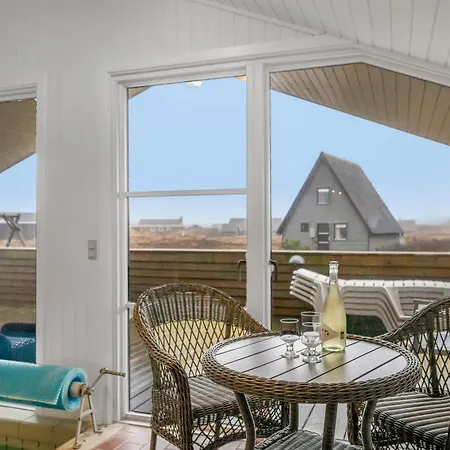 With Pool And Sauna Near The North Sea Feriehus Hvide Sande
