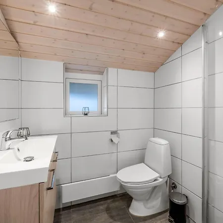 With Pool And Sauna Near The North Sea Feriehus